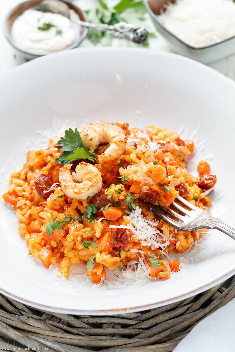 Oven risotto with Möhren, and sun-dried tomatoes