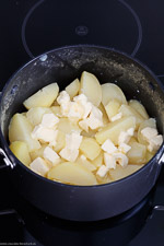 Selbstgemachter Kartoffelpüree mit Milch und Butter - www.emmikochteinfach.de